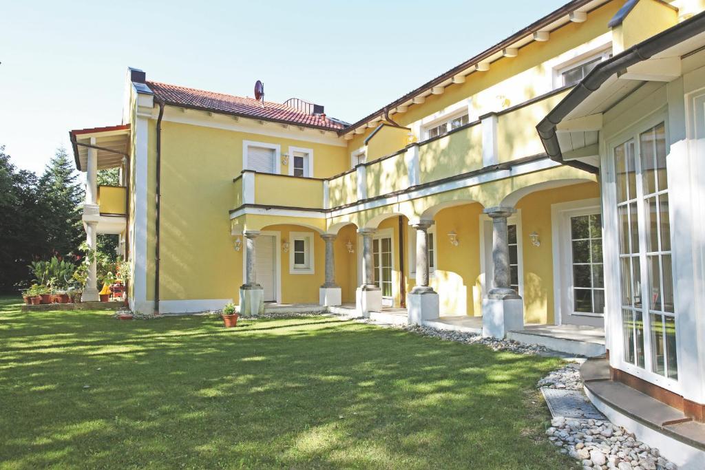 Haus Hildegunde Hotel บาดฟึสซิง ภายนอก รูปภาพ